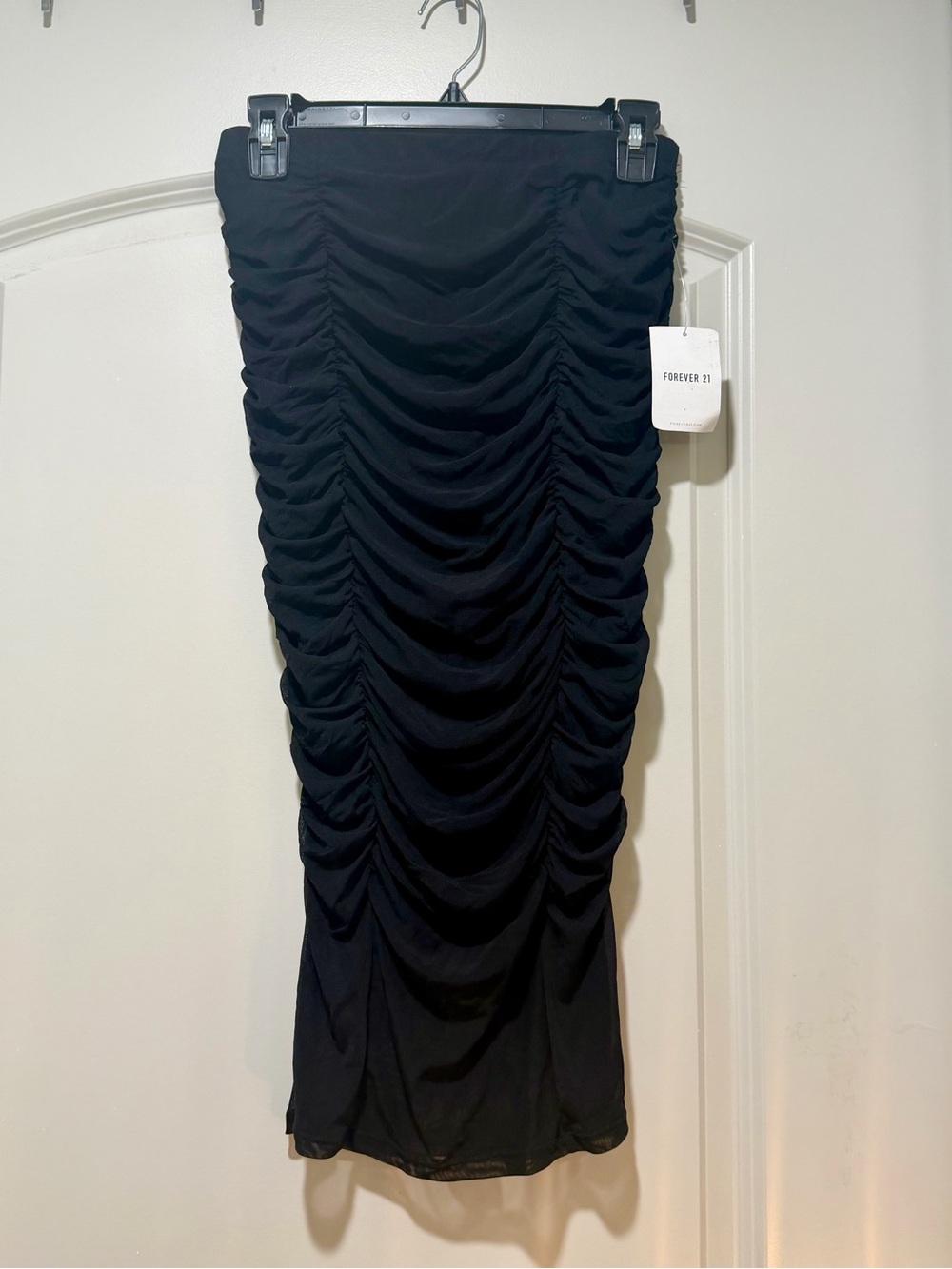 NWT Forever 21 Black Ruched Bodycon Midi Skirt